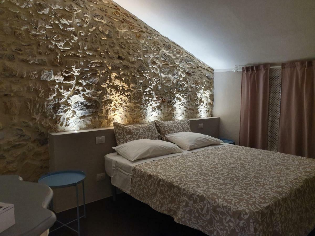 Bed and Breakfast Lo Scarabeo Casale di Pari Екстер'єр фото