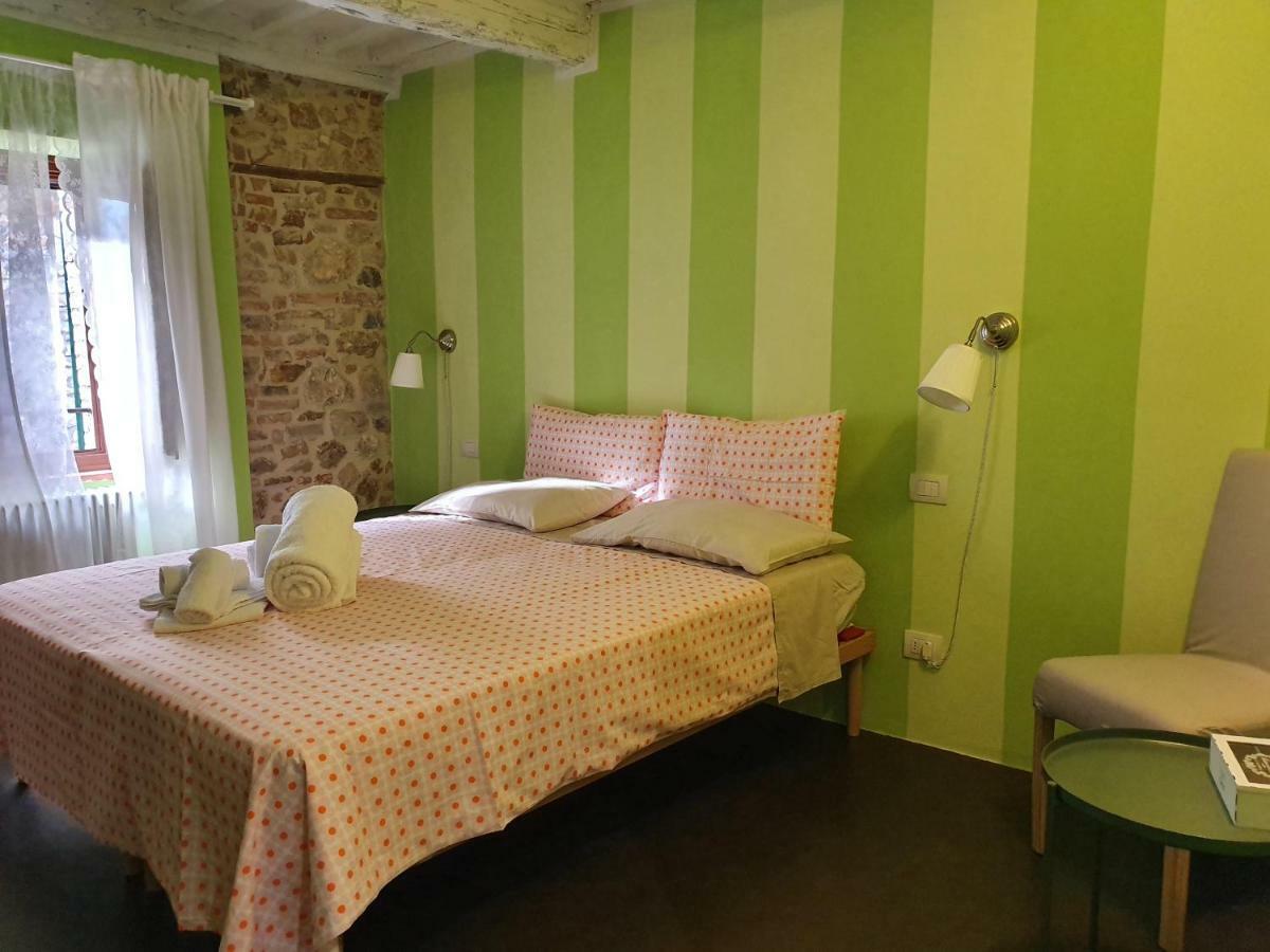Bed and Breakfast Lo Scarabeo Casale di Pari Екстер'єр фото